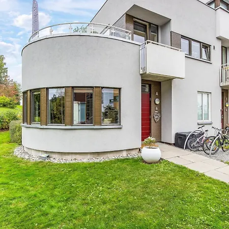 Vakantiehuis Modern House With High Standard - Close To & The