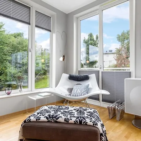 Vakantiehuis Modern House With High Standard - Close To & The