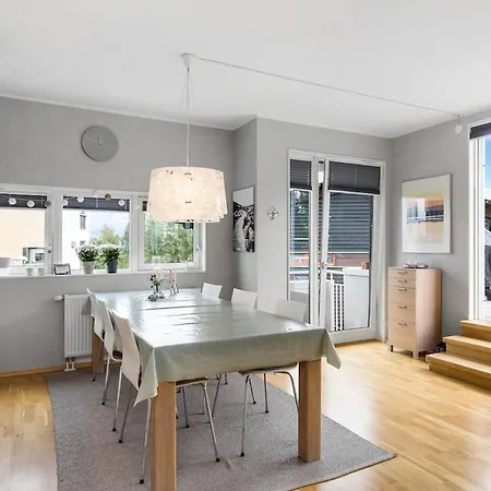 Modern House With High Standard - Close To & The Vakantiehuis *