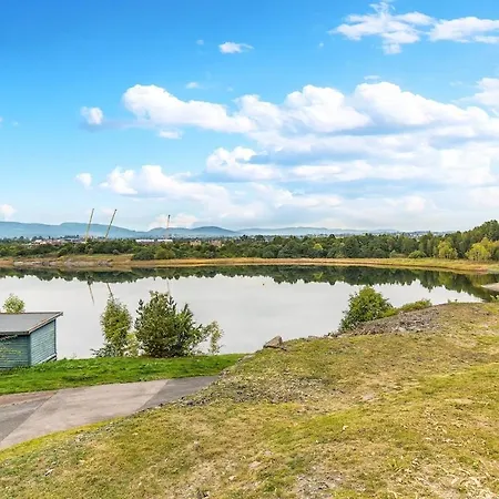 Vakantiehuis Modern House With High Standard - Close To & The Fornebu